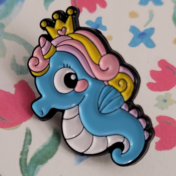 Princess Seahorse-icorn Enamel Pin - Picture 9 of 10